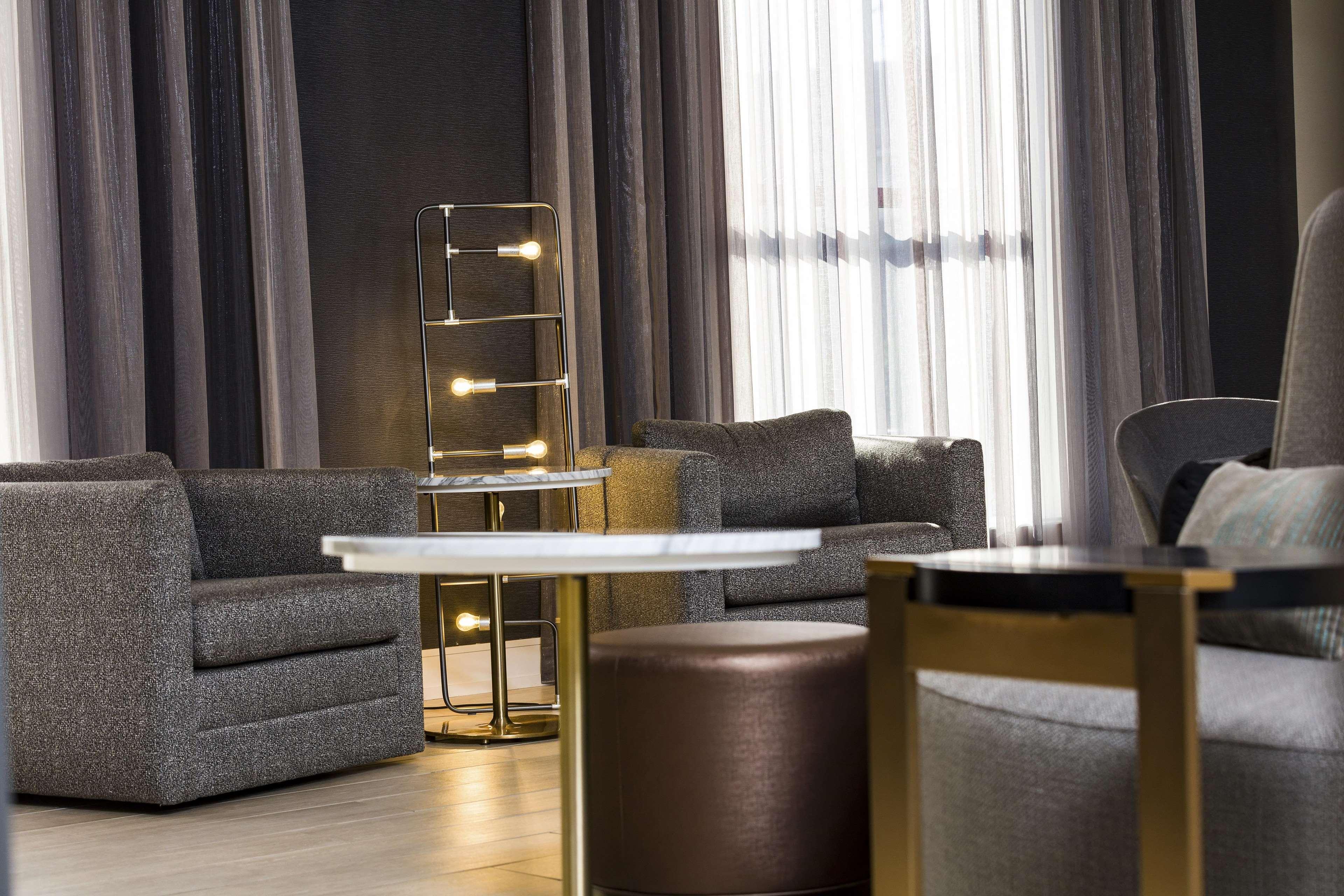 Doubletree By Hilton Boston Logan Airport Chelsea Hotel Interior foto