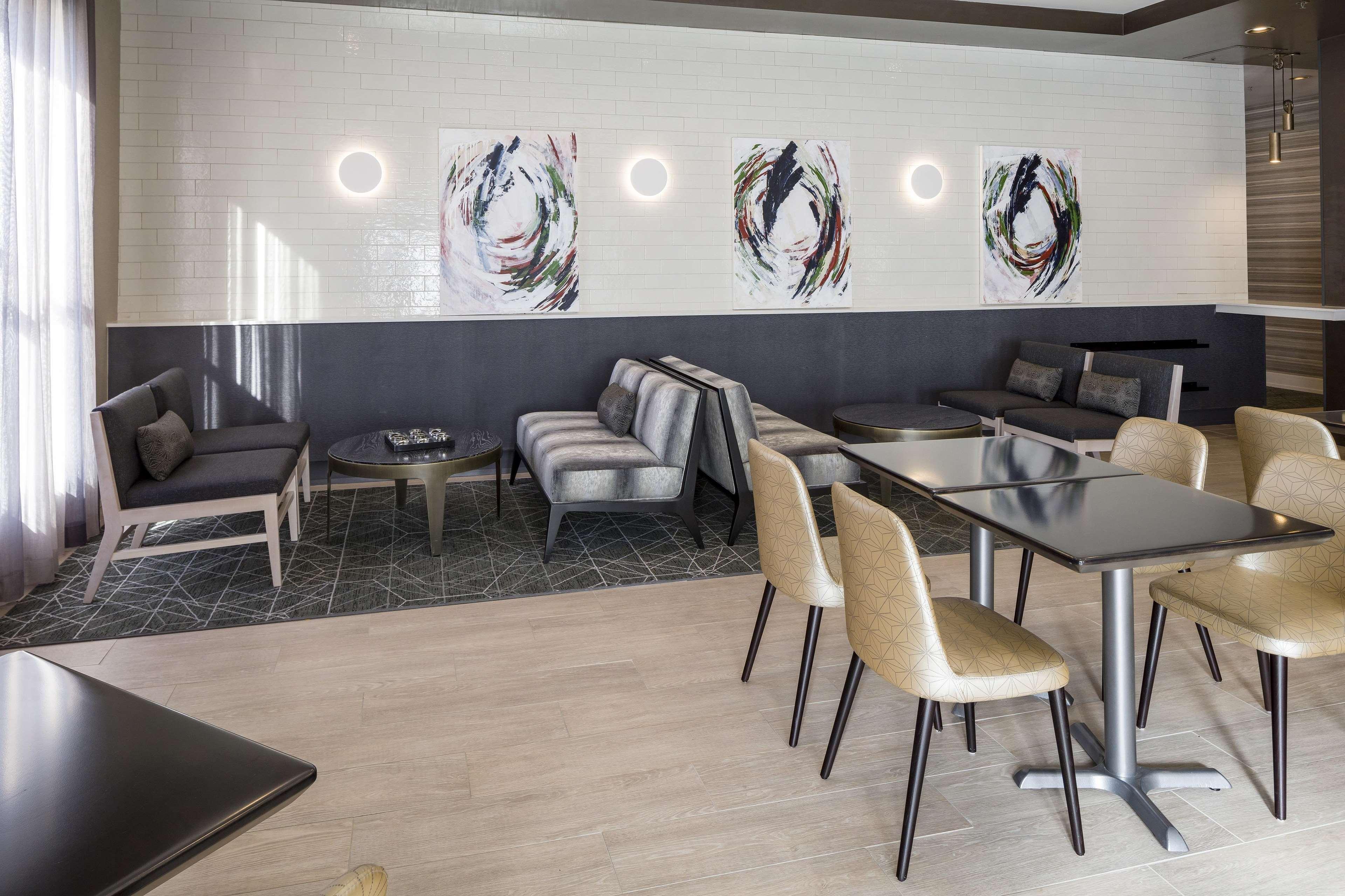 Doubletree By Hilton Boston Logan Airport Chelsea Hotel Instalações foto