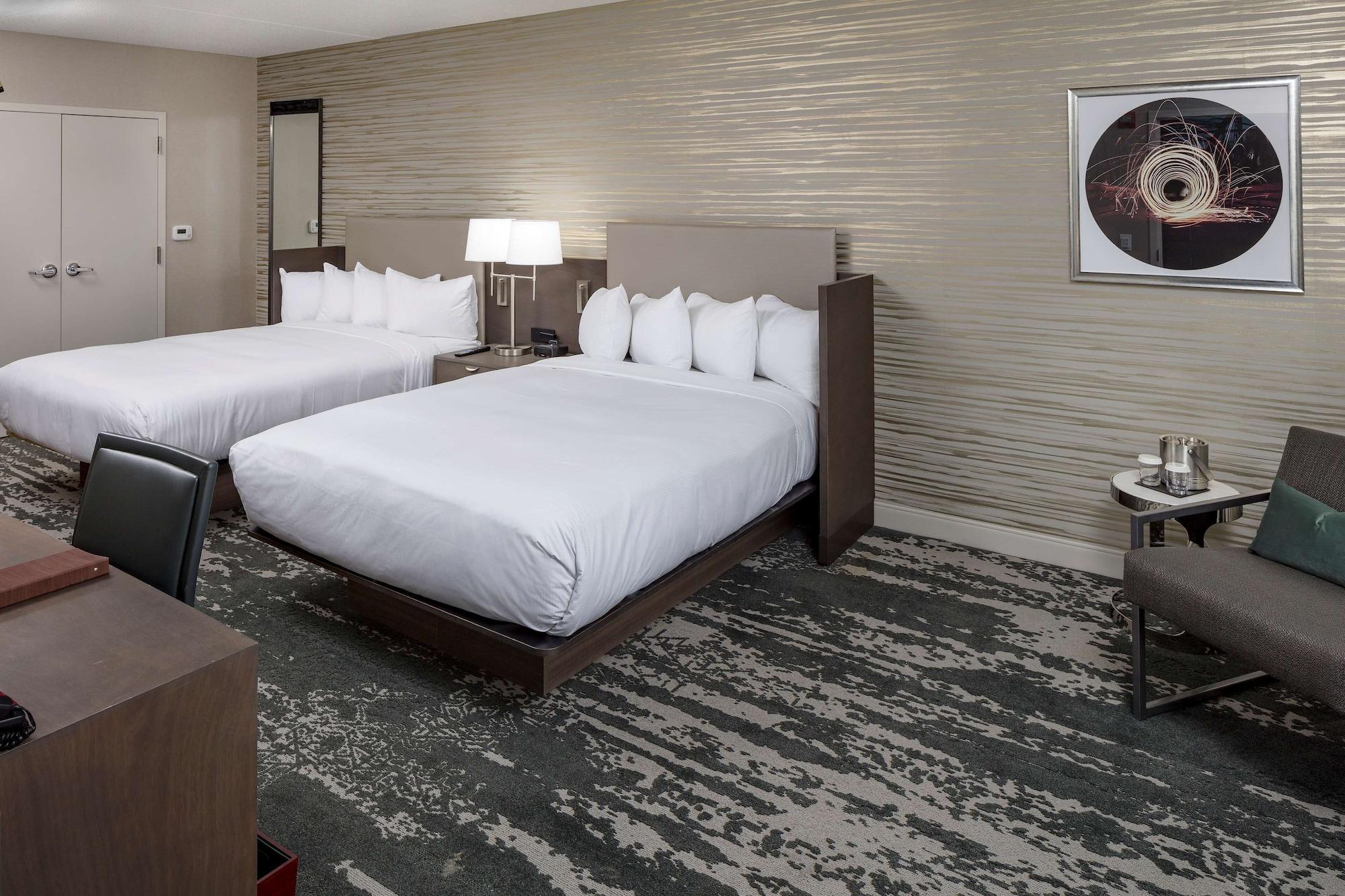 Doubletree By Hilton Boston Logan Airport Chelsea Hotel Exterior foto