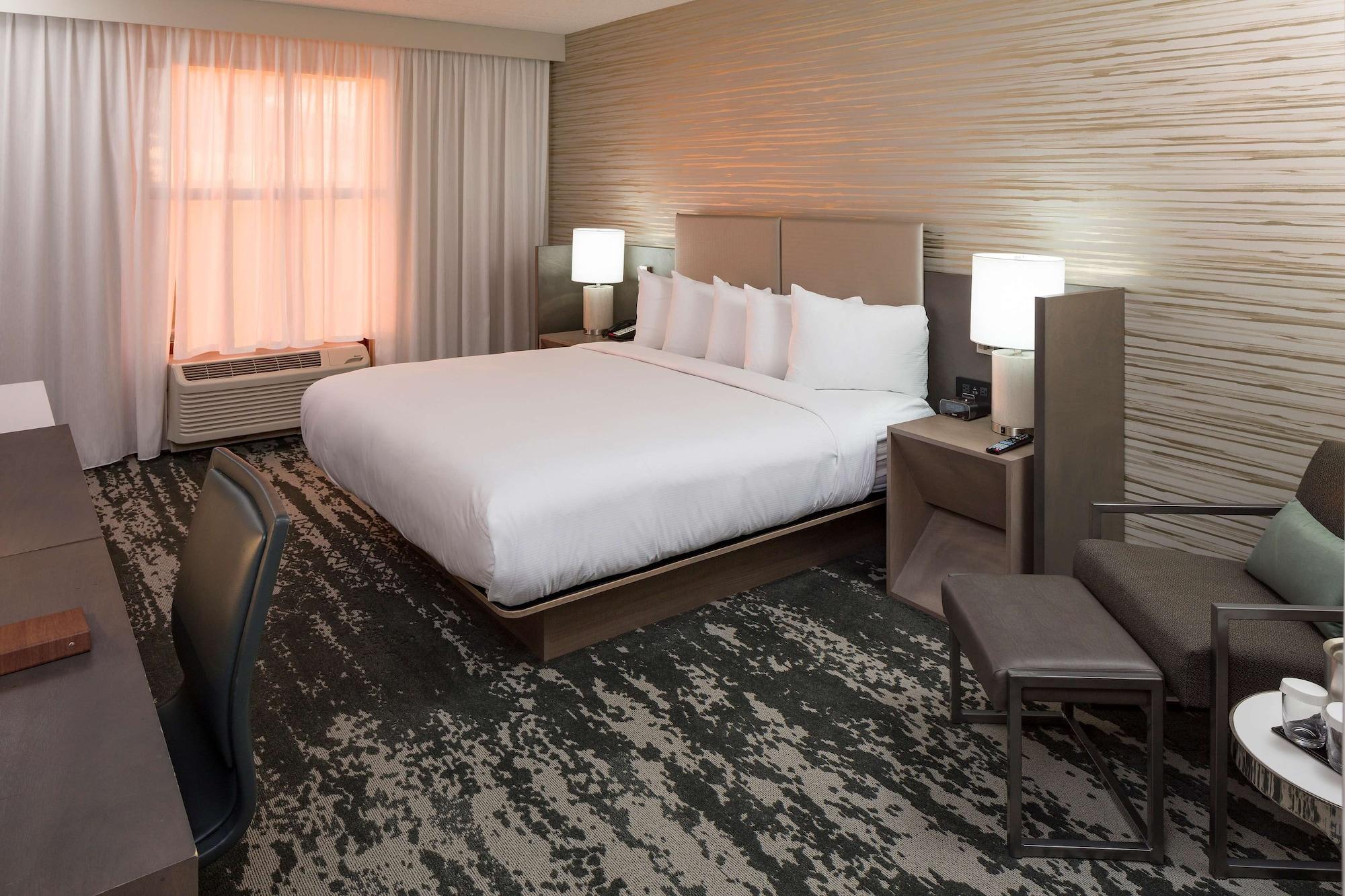 Doubletree By Hilton Boston Logan Airport Chelsea Hotel Exterior foto