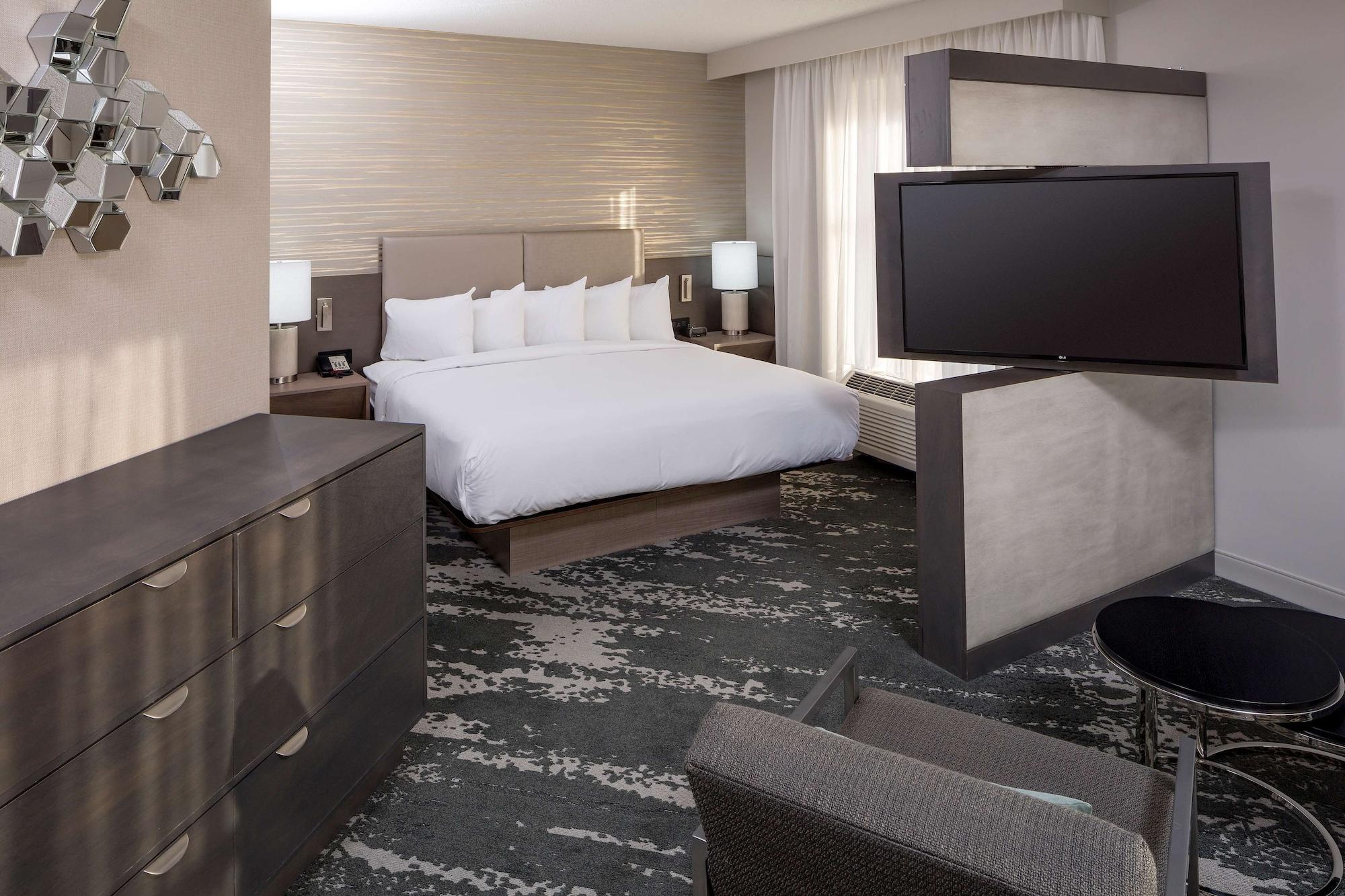 Doubletree By Hilton Boston Logan Airport Chelsea Hotel Exterior foto