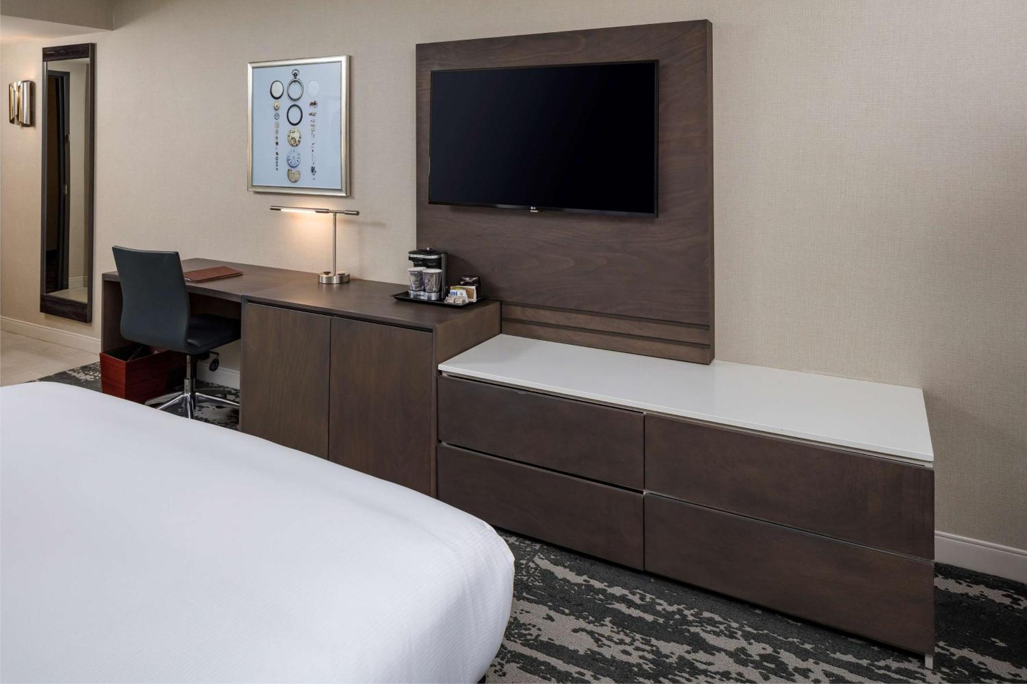Doubletree By Hilton Boston Logan Airport Chelsea Hotel Exterior foto