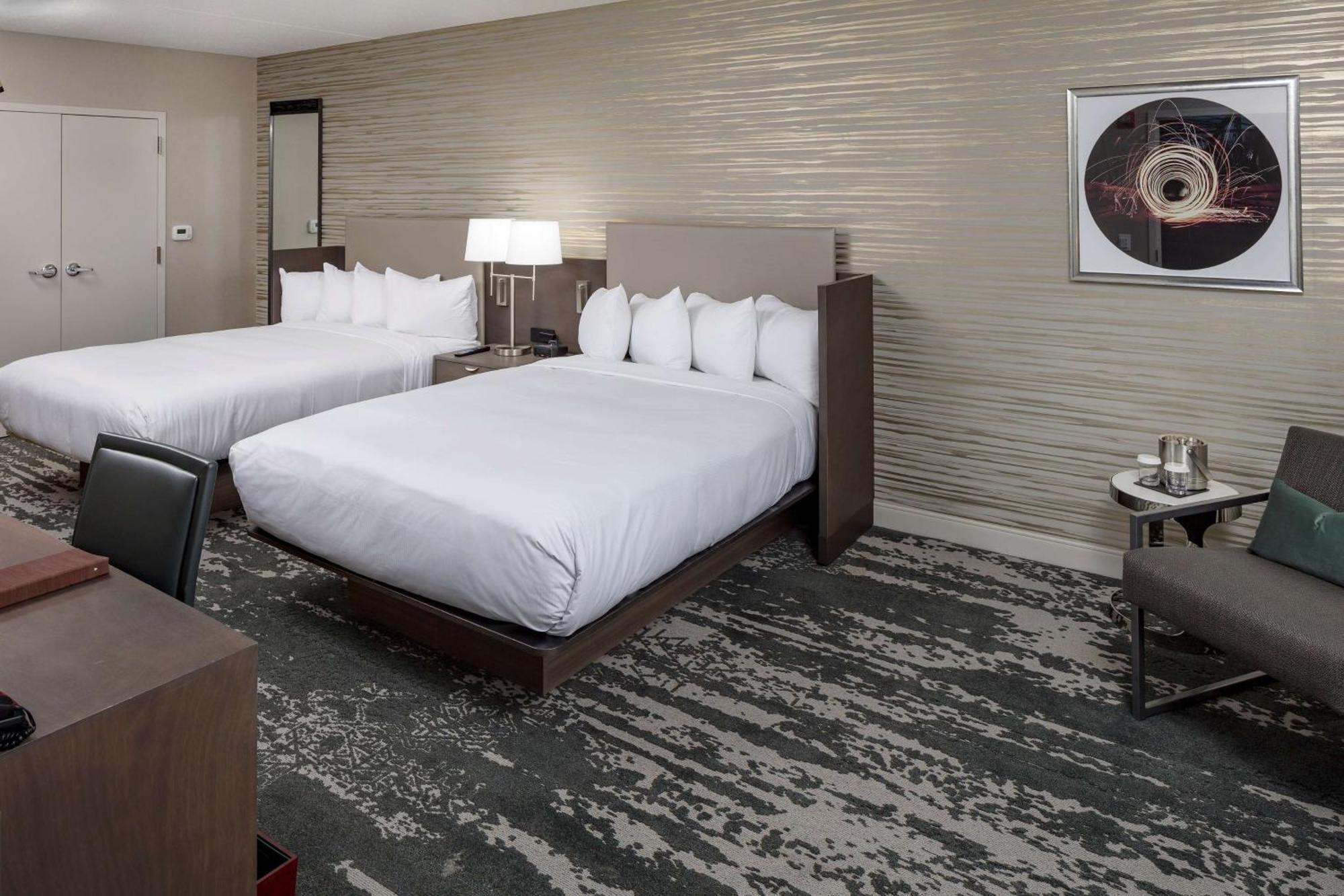 Doubletree By Hilton Boston Logan Airport Chelsea Hotel Exterior foto